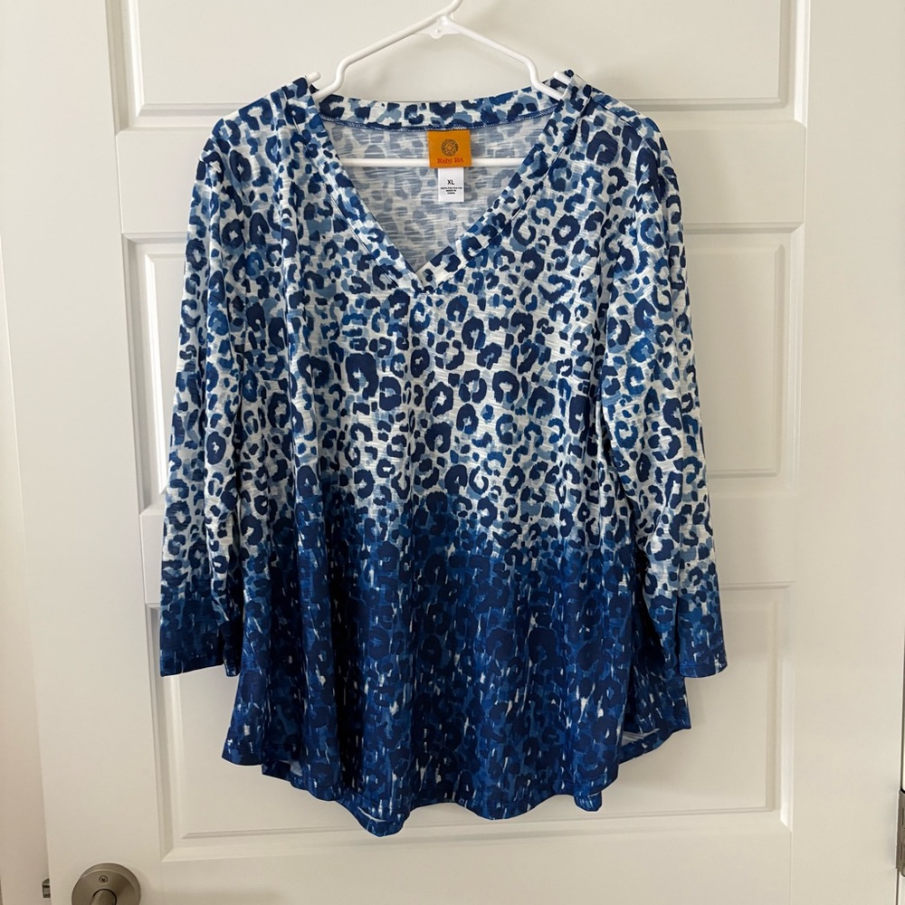 Ruby Rd. Blue and White Animal Print 3/4 Sleeve Top